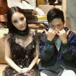 ​李小璐pgone出轨照片 荆