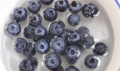 ​蓝莓为什么用盐水浸泡