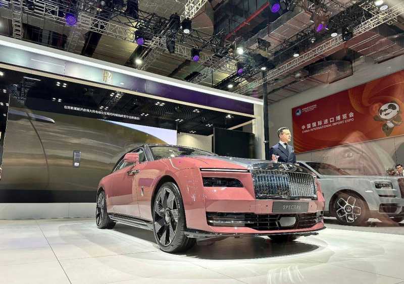 劳斯莱斯车价格多少钱一辆(劳斯莱斯闪灵来了) 劳斯莱斯车价格多少钱一辆(劳斯莱斯闪灵来了)