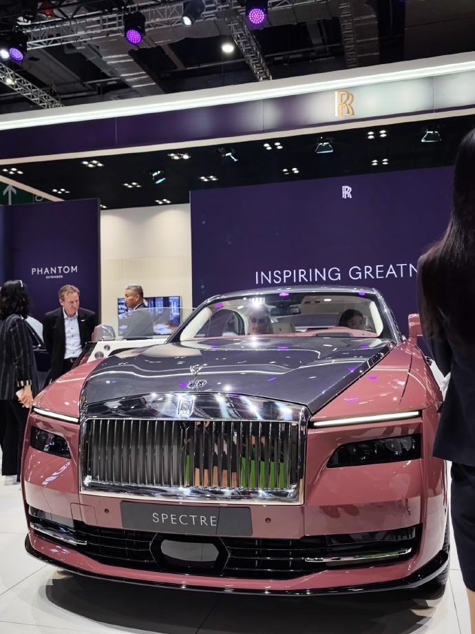 劳斯莱斯车价格多少钱一辆(劳斯莱斯闪灵来了) 劳斯莱斯车价格多少钱一辆(劳斯莱斯闪灵来了)