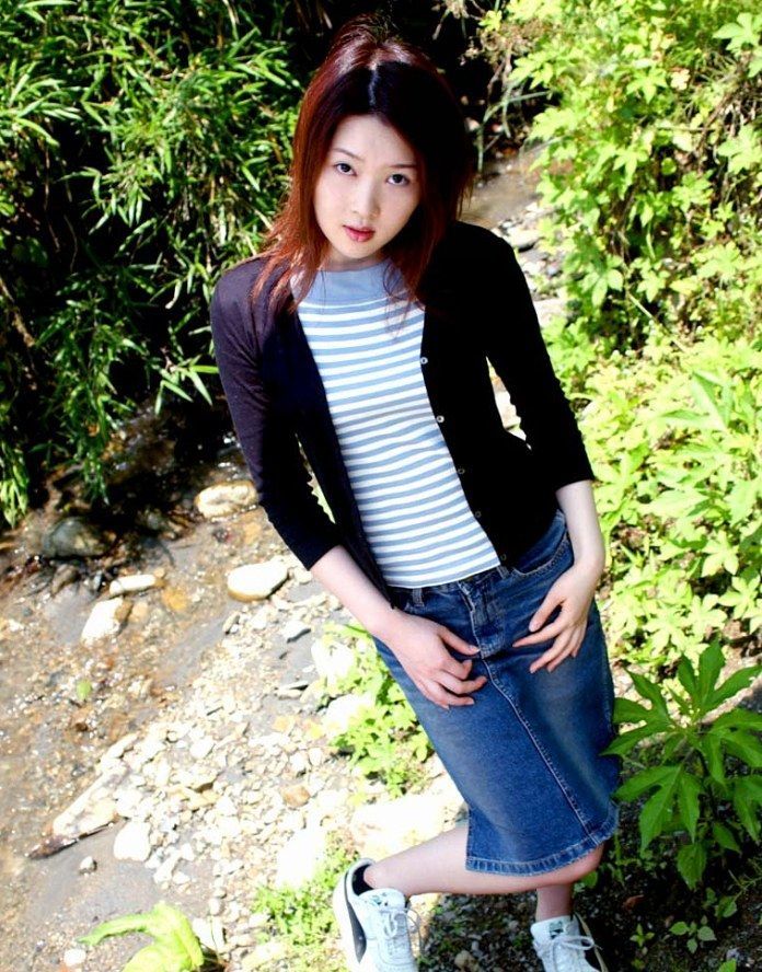 渡濑晶个人资料写真作品