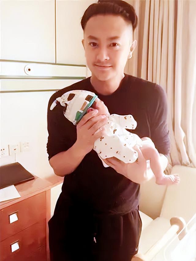 哈琳娜骗婚为什么还能分割财产（哈琳娜嫁明星印小天）(12)