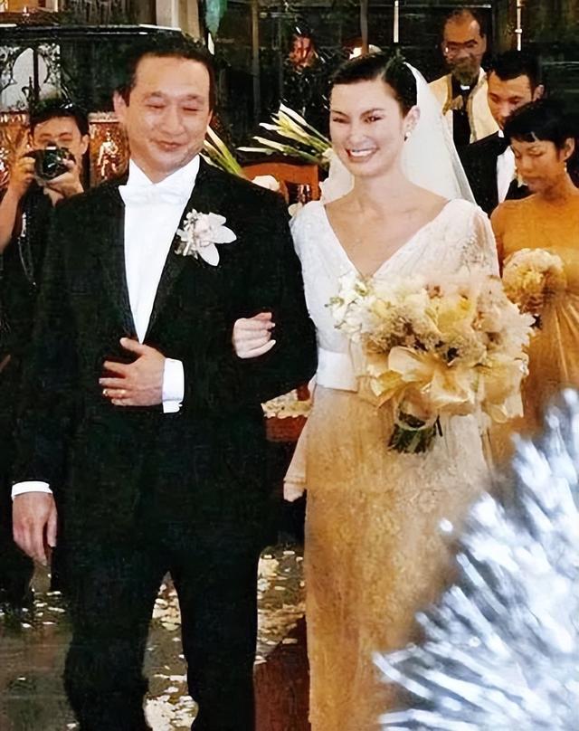 洗米华被批捕的原因是什么(那些艳惊四座玉兰油女孩现状如何)(89)