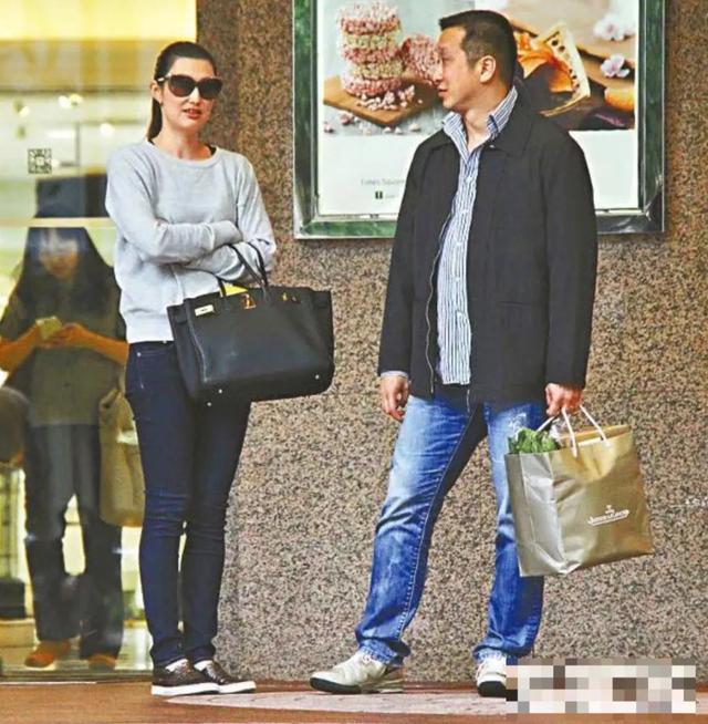 洗米华被批捕的原因是什么(那些艳惊四座玉兰油女孩现状如何)(97)