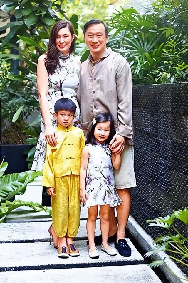 洗米华被批捕的原因是什么(那些艳惊四座玉兰油女孩现状如何)(96)