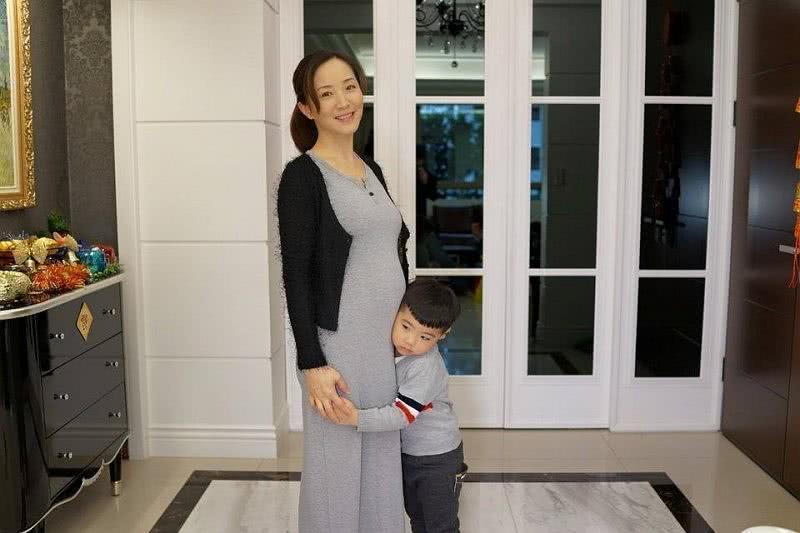 吕旻蓁个人资料写真作品