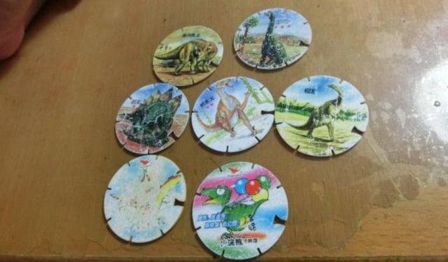 老款小浣熊干脆面是什么包装(没停产还出了新卡)(10)