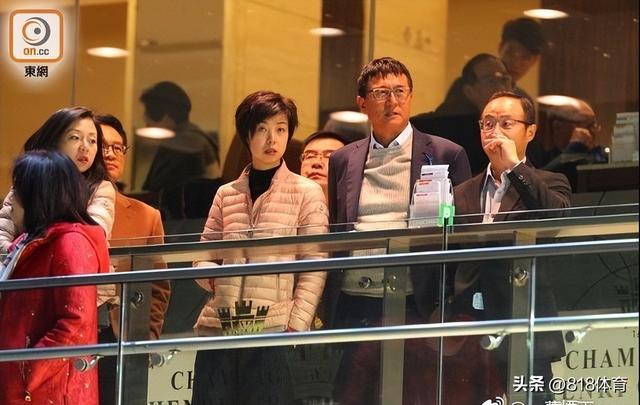 张怡宁为什么嫁给48岁老头(41岁张怡宁与61岁巨富老公庆生)(7)