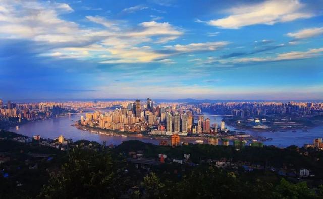 写给一座城市的情诗(一座城市一首诗词)(13)