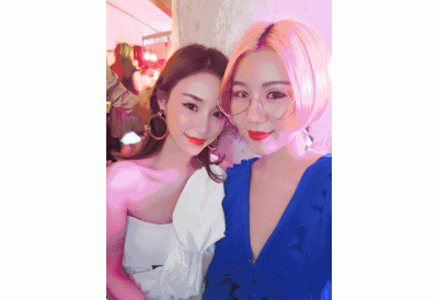 ​鍗¤タ娆ф渶鍚庝竴娆捐嚜鎷嶇鍣紙缃戠孩蹇呭鐨勭編鍥炬墜鏈猴級