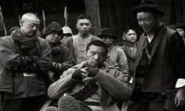 东北剿匪记的真实事件(东北胡匪往事砸窑)(17)