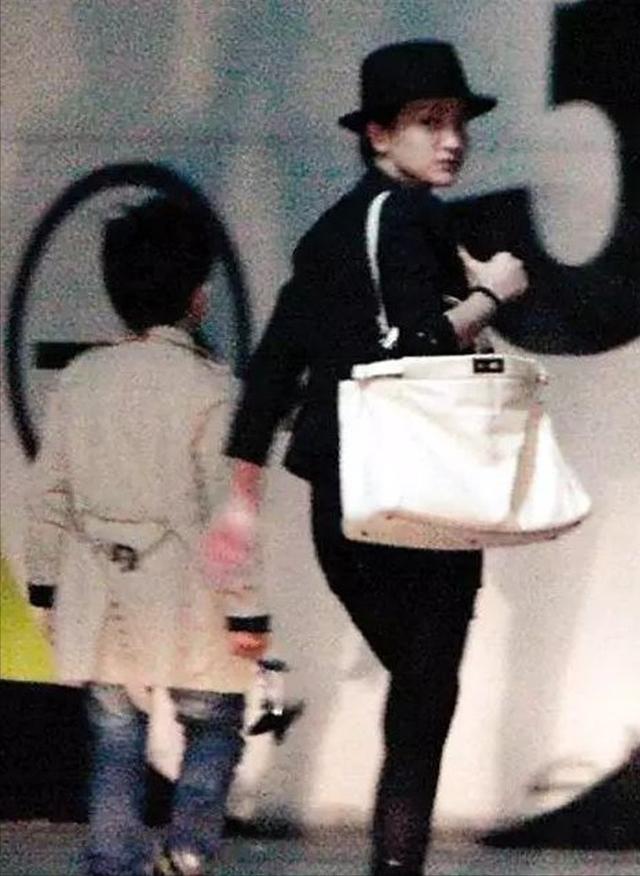 陈坤八岁儿子近况（陈坤儿子生母是小保姆）(13)