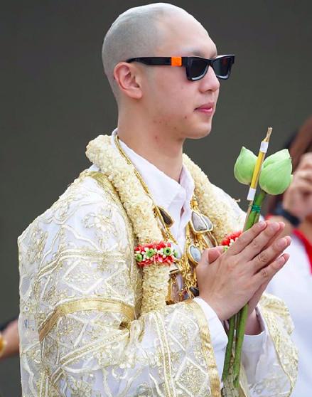 泰国十大天然男星(他泰男星出家照)(16)