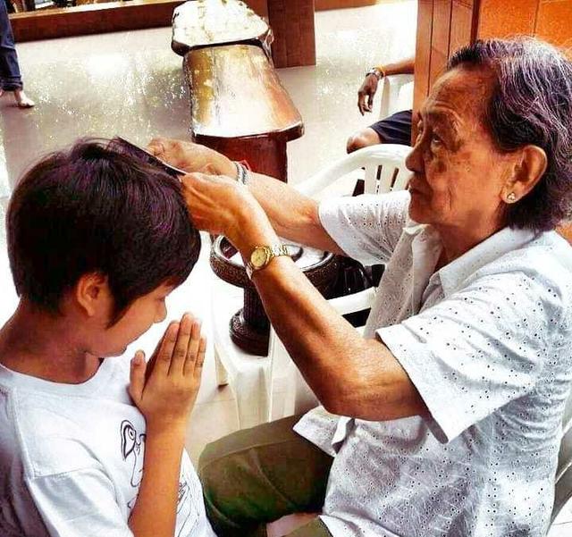 泰国十大天然男星(他泰男星出家照)(33)