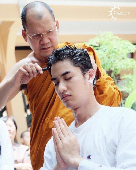 泰国十大天然男星(他泰男星出家照)(25)
