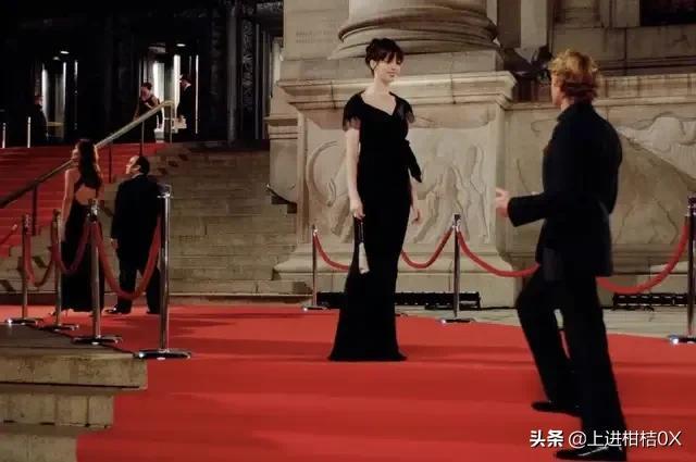 穿普拉达的女王深度解析(穿普拉达的女王)(10)