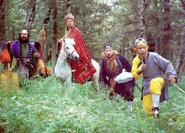 章玉善和王卫国扮演的玉帝(都出演过34)(1)