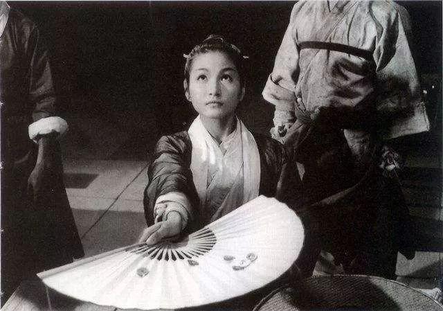 经典动作打星(那些曾为我们带来欢乐的女打星们)(3)