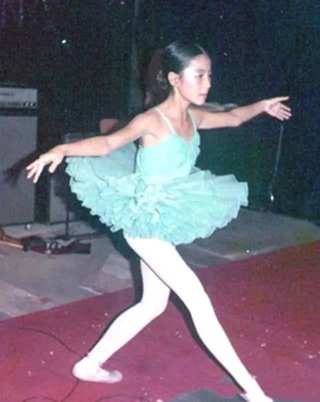 经典动作打星(那些曾为我们带来欢乐的女打星们)(27)