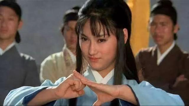 经典动作打星(那些曾为我们带来欢乐的女打星们)(9)