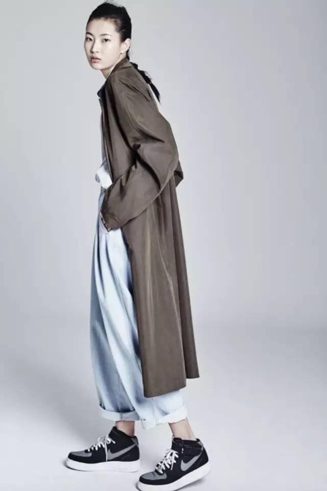 韩国新火的服装品牌(品牌首尔时装周那么潮)(14)