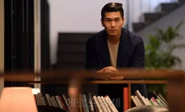 韩国新火的服装品牌(品牌首尔时装周那么潮)(2)