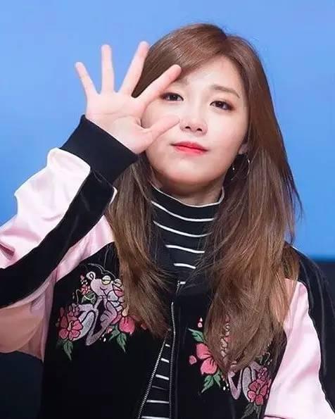 韩国新火的服装品牌(品牌首尔时装周那么潮)(16)