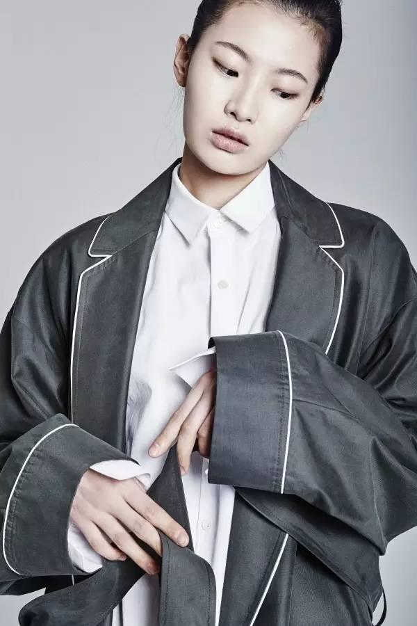 韩国新火的服装品牌(品牌首尔时装周那么潮)(13)