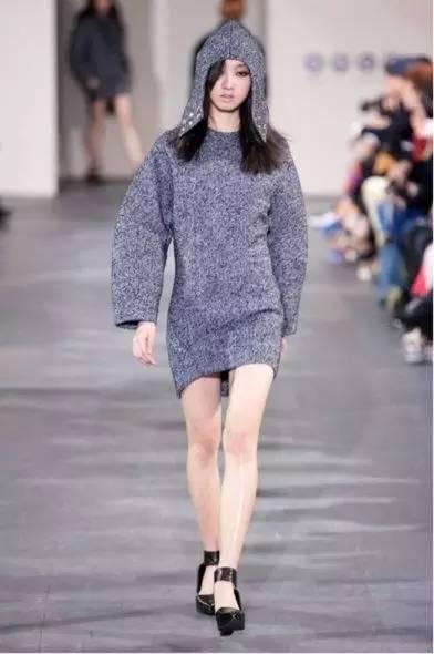 韩国新火的服装品牌(品牌首尔时装周那么潮)(49)