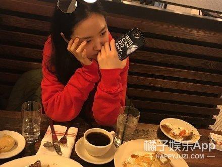 韩国女团成员未跪被骂(女团成员用衣遮腿被骂)(29)