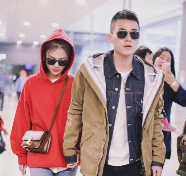 马思纯和张哲轩挽手逛街（马思纯被爆出英国待产）(4)