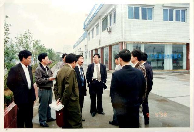 华为公司出来的交换机品牌(我们用了华为首台程控式交换机)(3)