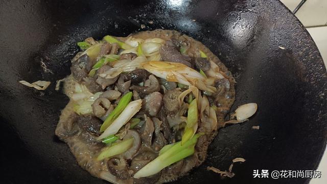 葱烧海参的最正宗做法(葱烧海参为家人做一次吧)(5)