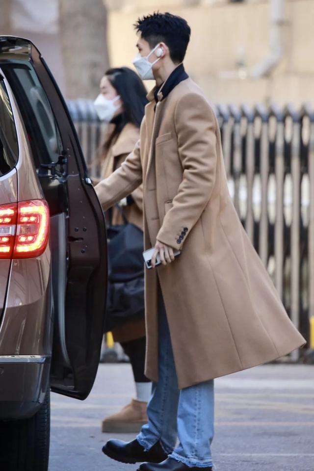 春晚服装同款谁是赢家（本季最火的外套）(55)