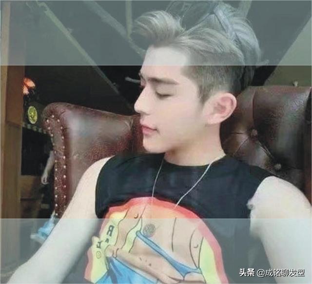 夏天好看又精神的短发男生(8款最适合夏季的男生短发)(6)