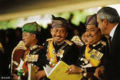 ​马来西亚苏丹国王列表（文莱苏丹有一后二妃）