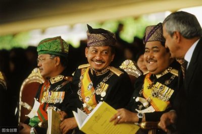 ​马来西亚苏丹国王列表（文莱苏丹有一后二妃）