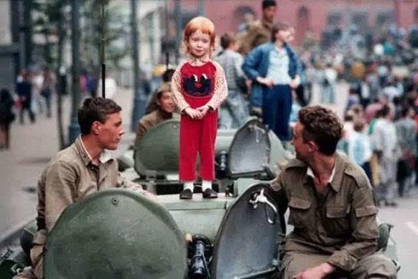 克格勃秘密档案揭秘(世界四大情报组织之一)(5)