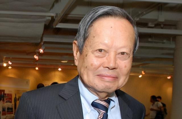 翁帆和杨振宁结婚的真正原因（杨振宁娶小54岁的翁帆）(4)