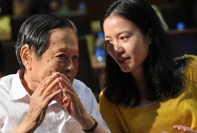 翁帆和杨振宁结婚的真正原因（杨振宁娶小54岁的翁帆）(7)