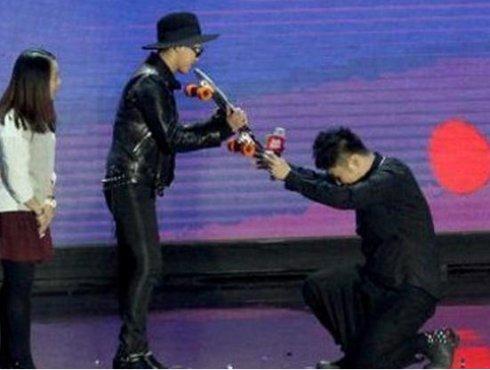 吴昕把钟汉良送的礼物卖掉了（吴昕贱卖钟汉良礼物算什么）(20)