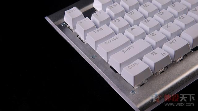 狼途和狼蛛机械键盘哪个好(官方评测狼蛛颜值)(18)