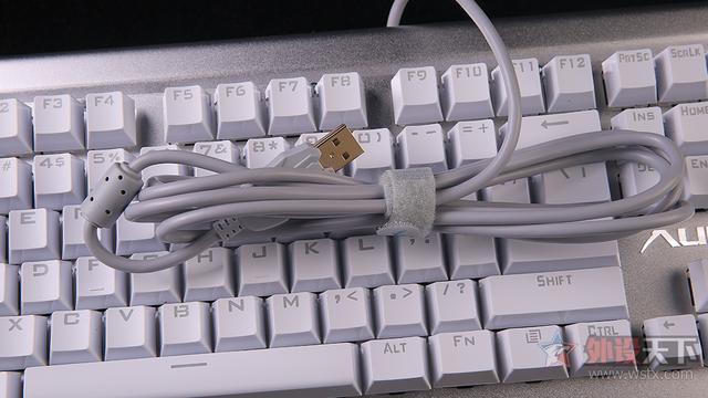 狼途和狼蛛机械键盘哪个好(官方评测狼蛛颜值)(14)