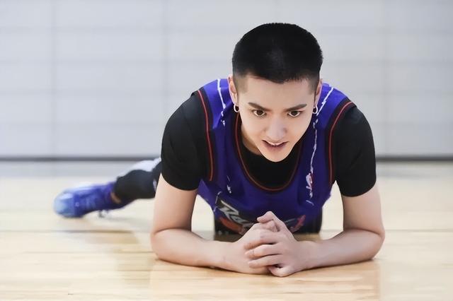 吴亦凡新通告（吴亦凡曝新动态）(2)