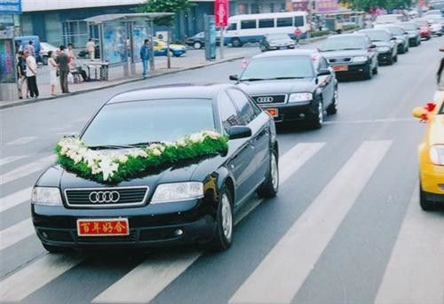 郑州婚庆租车价格表,郑州婚庆租车公司劳斯莱斯价格表-第2张图片-