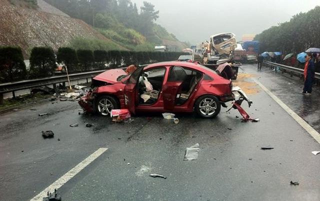 行驶中定速巡航怎么用(教你如何正确使用定速巡航)(7)