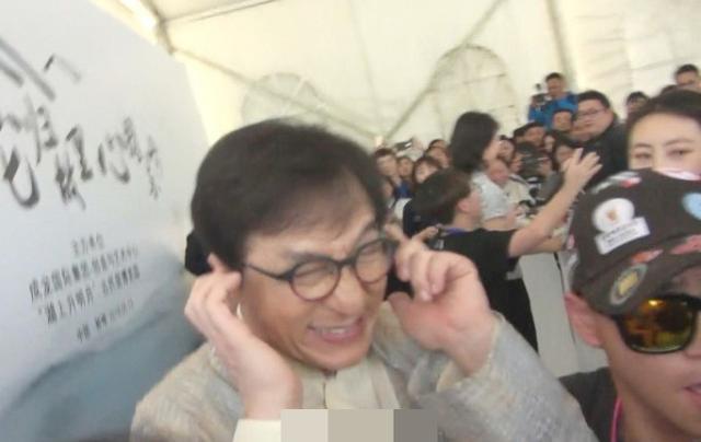 吴绮莉发文痛骂成龙（网传成龙给21岁私生女巨额财产）(7)