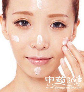 隔离霜正确的使用方法(隔离霜如何使用效果好)