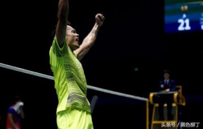 ​林丹巅峰期最新消息（林丹18天内狂打15场豪取2金1银无愧战神）