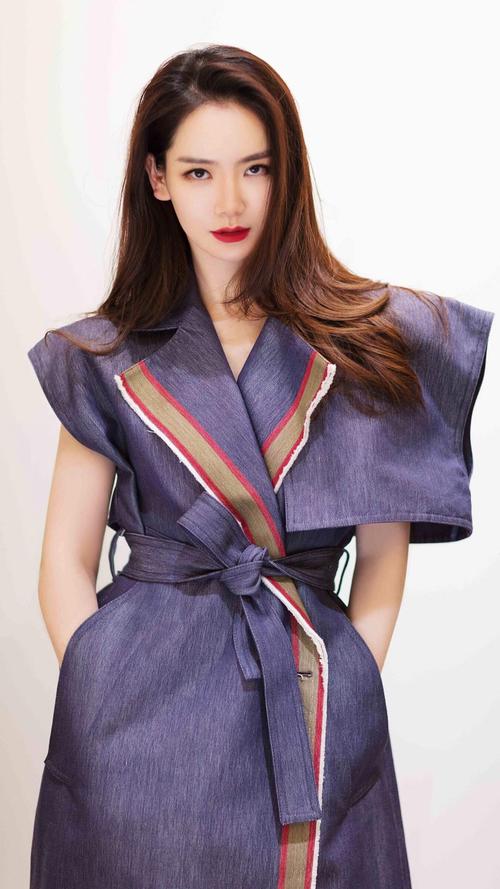 演员戚薇的简介（戚薇任职霸道女总裁身价翻倍）